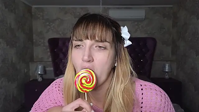 Nika Kitten online show from 13, 11, 2025