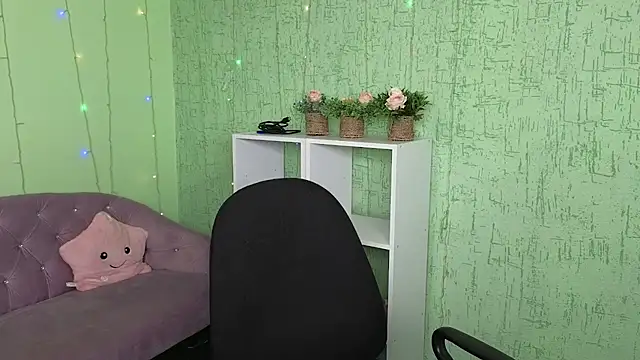 Nika Kitten online show from 4, 5, 2026