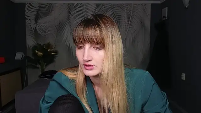 Nika Kitten online show from 2, 12, 2025