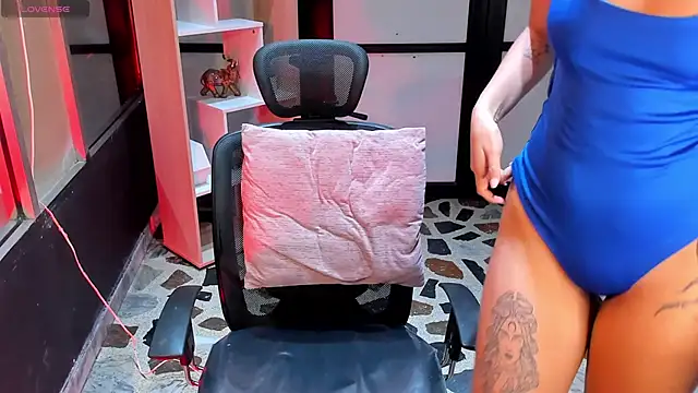 AlliceRosero online show from 1, 3, 2025