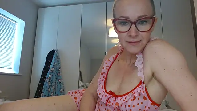 ELEGANT-ARIA36 online show from 18, 3, 2025