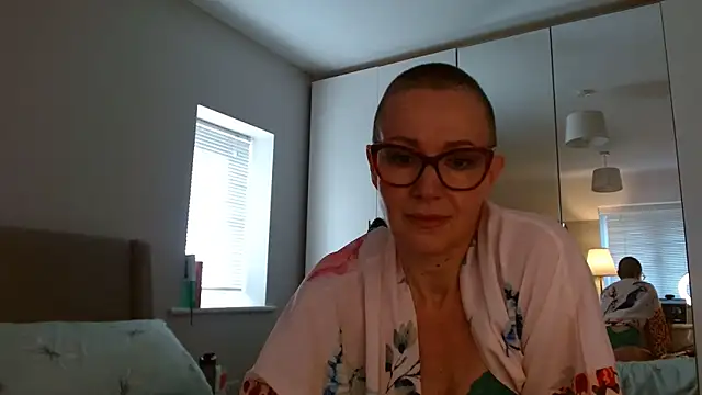 ELEGANT-ARIA36 online show from 18, 2, 2025