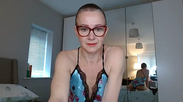 ELEGANT-ARIA36 online show from 24, 2, 2025