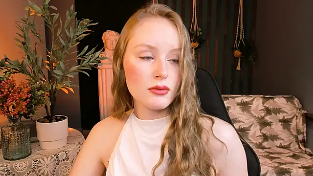 Snapshot of VivienLeeigh chatting on 27, 11, 2025 VivienLeeigh online show from 27, 11, 2025