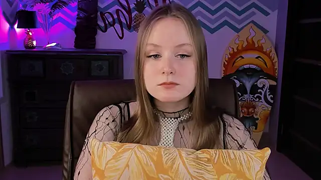 Snapshot of VivienLeeigh chatting on 2, 3, 2025 VivienLeeigh online show from 2, 3, 2025