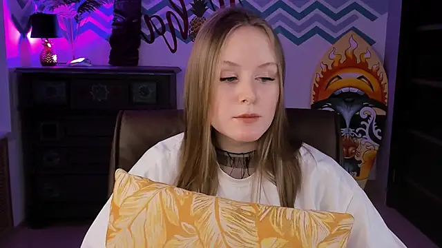 Snapshot of VivienLeeigh chatting on 2, 3, 2025 VivienLeeigh online show from 2, 3, 2025