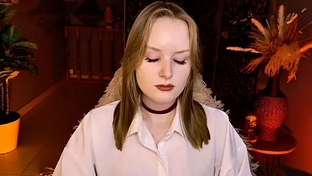 Snapshot of VivienLeeigh chatting on 5, 6, 2026 VivienLeeigh online show from 5, 6, 2026