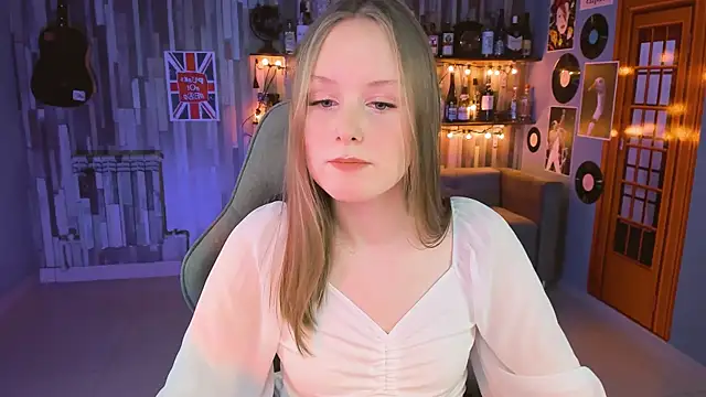 Snapshot of VivienLeeigh chatting on 18, 3, 2025 VivienLeeigh online show from 18, 3, 2025