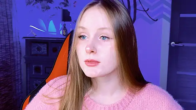 Snapshot of VivienLeeigh chatting on 6, 10, 2025 VivienLeeigh online show from 6, 10, 2025