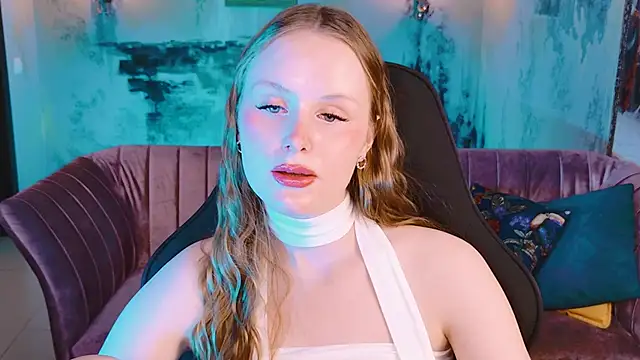 Snapshot of VivienLeeigh chatting on 1, 11, 2025 VivienLeeigh online show from 1, 11, 2025