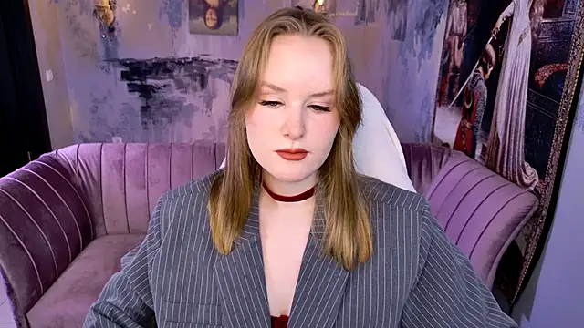 VivienLeeigh online show from 2, 6, 2026