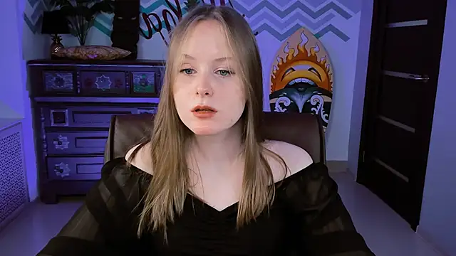 Snapshot of VivienLeeigh chatting on 12, 3, 2025 VivienLeeigh online show from 12, 3, 2025