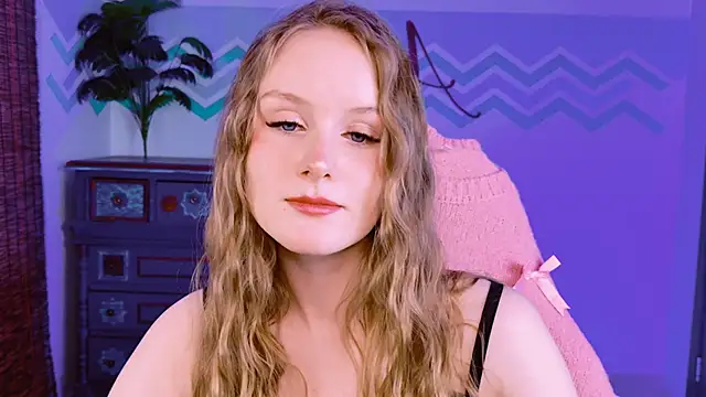 Snapshot of VivienLeeigh chatting on 22, 10, 2025 VivienLeeigh online show from 22, 10, 2025