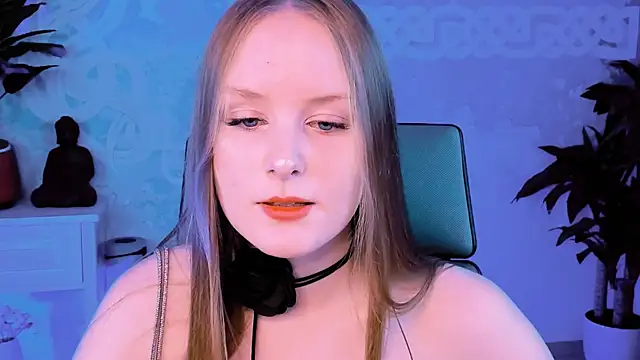 Snapshot of VivienLeeigh chatting on 13, 9, 2025 VivienLeeigh online show from 13, 9, 2025