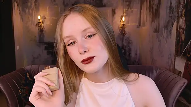 Snapshot of VivienLeeigh chatting on 21, 11, 2025 VivienLeeigh online show from 21, 11, 2025