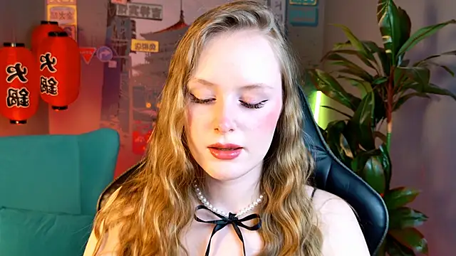 Snapshot of VivienLeeigh chatting on 22, 11, 2025 VivienLeeigh online show from 22, 11, 2025