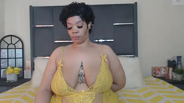 LaCaramellaChocolatia online show from 17, 10, 2025