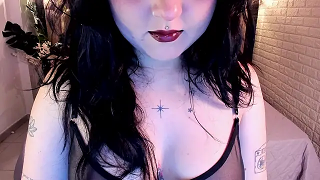 Snapshot of crimson_tati_ chatting on 1, 7, 2026 crimson tati online show from 1, 7, 2026