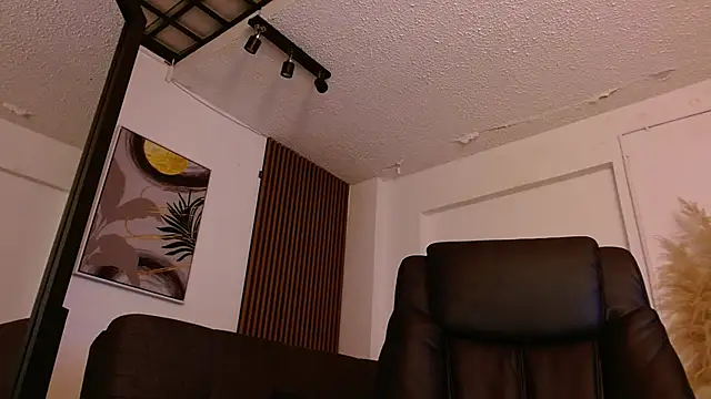 crimson tati  online show from 4, 3, 2025