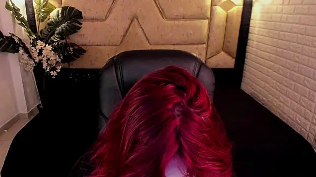 crimson tati  online show from 8, 4, 2026