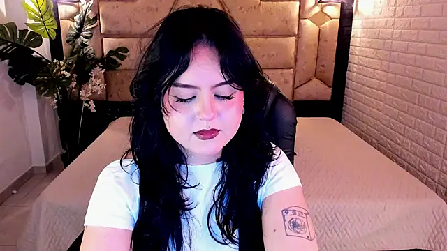 crimson tati  online show from 6, 6, 2026