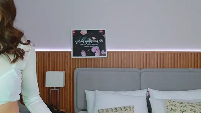 RihannaRose online show from 18, 11, 2025