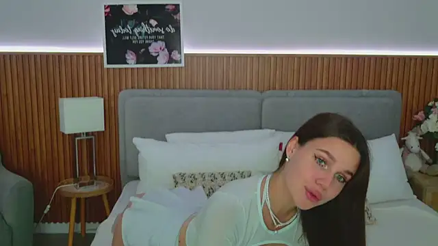 RihannaRose online show from 13, 9, 2025