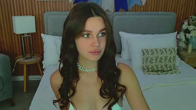 RihannaRose online show from 22, 9, 2025