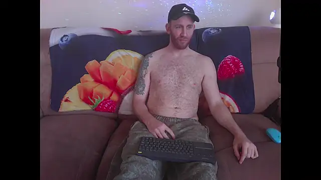 Snapshot of Tall_REC chatting on 15, 12, 2024 Tall REC online show from 15, 12, 2024