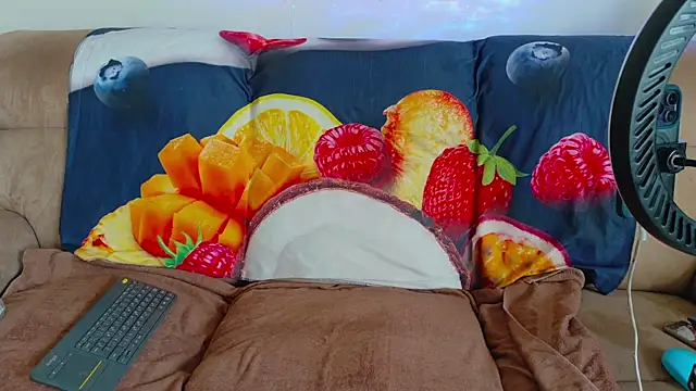 Snapshot of Tall_REC chatting on 4, 1, 2025 Tall REC online show from 4, 1, 2025