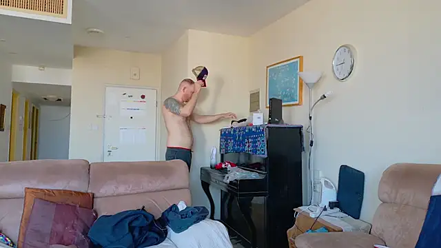 Snapshot of Tall_REC chatting on 24, 12, 2024 Tall REC online show from 24, 12, 2024