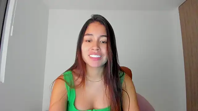 AriaMontgomery online show from 10, 10, 2025