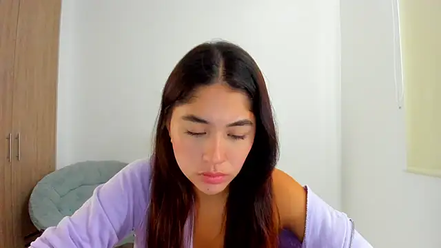 AriaMontgomery online show from 5, 3, 2025