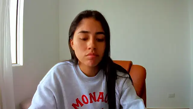 AriaMontgomery online show from 29, 4, 2026