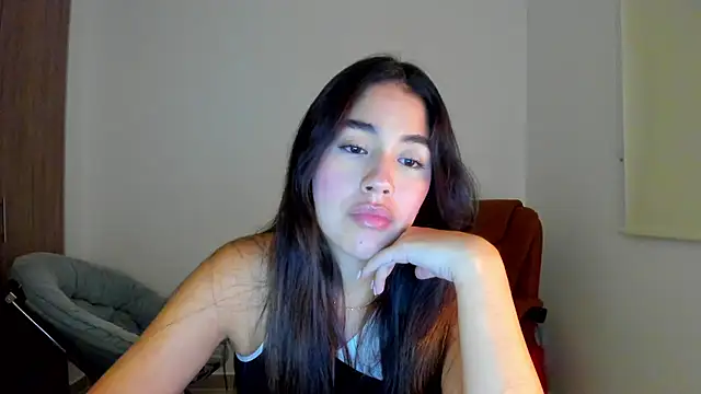 AriaMontgomery online show from 6, 3, 2025