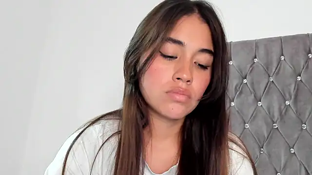 AriaMontgomery online show from 28, 1, 2025