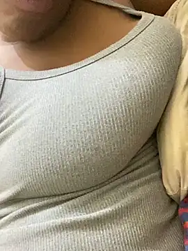 Snapshot of MsSapPhire500 chatting on 1, 2, 2025 MsSapPhire500 online show from 1, 2, 2025