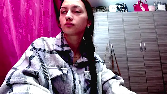 Snapshot of holy_juli chatting on 15, 2, 2026 holy juli online show from 15, 2, 2026