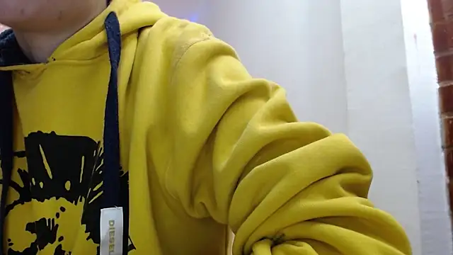 holy juli online show from 9, 3, 2026