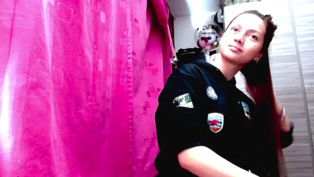 Snapshot of holy_juli chatting on 18, 2, 2026 holy juli online show from 18, 2, 2026