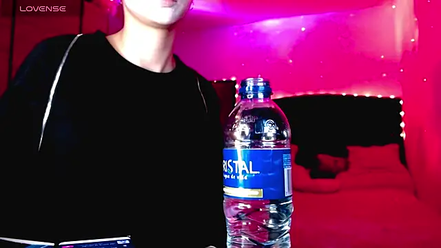 holy juli online show from 2, 12, 2025