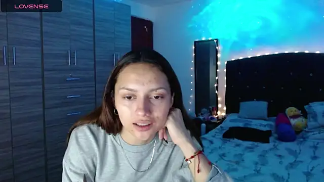 holy juli online show from 11, 9, 2025