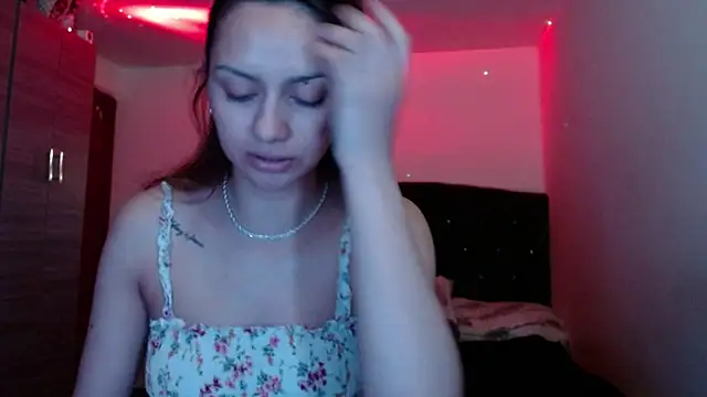 Snapshot of holy_juli chatting on 9, 6, 2026 holy juli online show from 9, 6, 2026