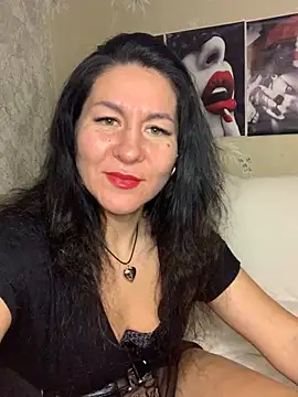 Tina Moretti online show from 12, 2, 2025