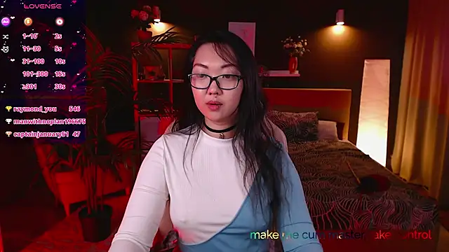 Snapshot of Marine_Vact chatting on 12, 3, 2025 Marine Vact online show from 12, 3, 2025