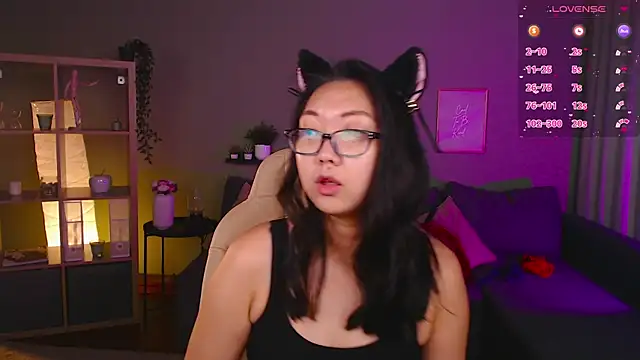 Snapshot of Marine_Vact chatting on 7, 10, 2025 Marine Vact online show from 7, 10, 2025