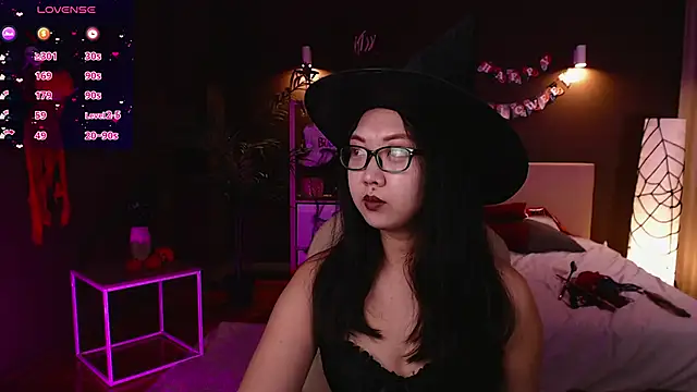 Snapshot of Marine_Vact chatting on 31, 10, 2025 Marine Vact online show from 31, 10, 2025