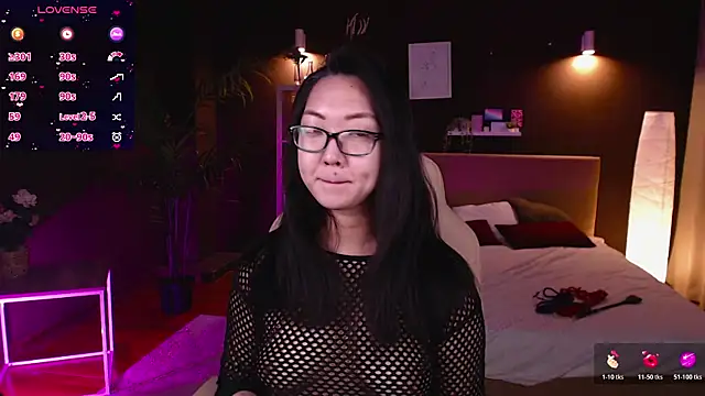 Snapshot of Marine_Vact chatting on 5, 11, 2025 Marine Vact online show from 5, 11, 2025