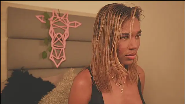 Lily Miiller online show from 11, 2, 2026