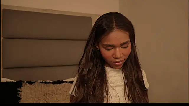 Lily Miiller online show from 26, 3, 2026